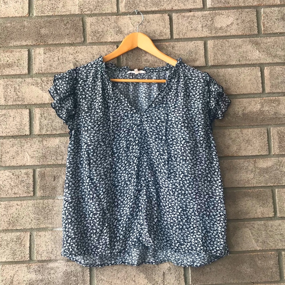 Floral Black And White Blouse With ruffled Sleeve